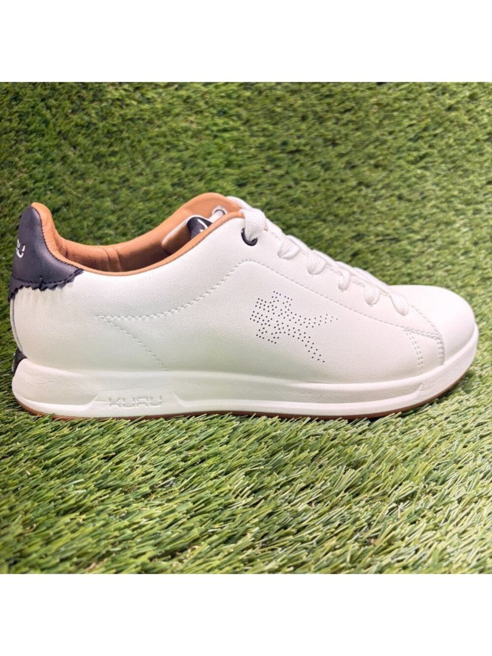 Kuru Roam Classic Court Womens Size 9.5 White Athletic Leather Shoes Sneakers